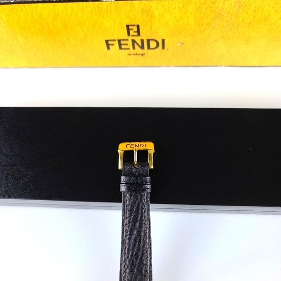 FENDI OROLOGI 300G WATCH - Picture 8 of 12